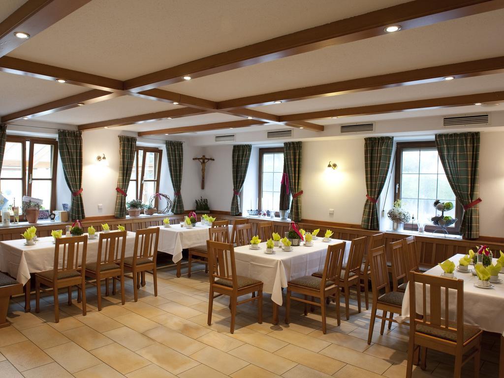 Forstnerwirt Hotel | Stubn | Biergarten Rottenburg an der Laaber Luaran gambar