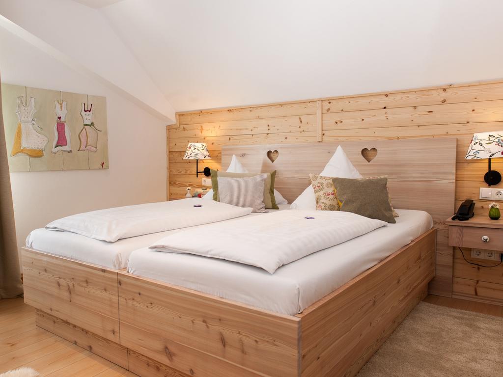 Forstnerwirt Hotel | Stubn | Biergarten Rottenburg an der Laaber Bilik gambar