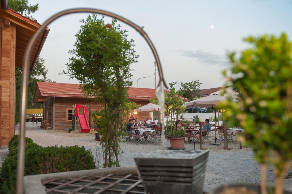 Forstnerwirt Hotel | Stubn | Biergarten Rottenburg an der Laaber Luaran gambar